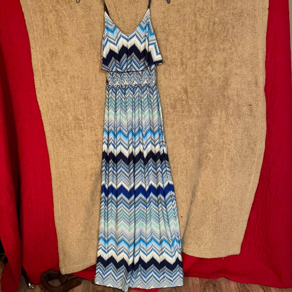 EUC long dress size small